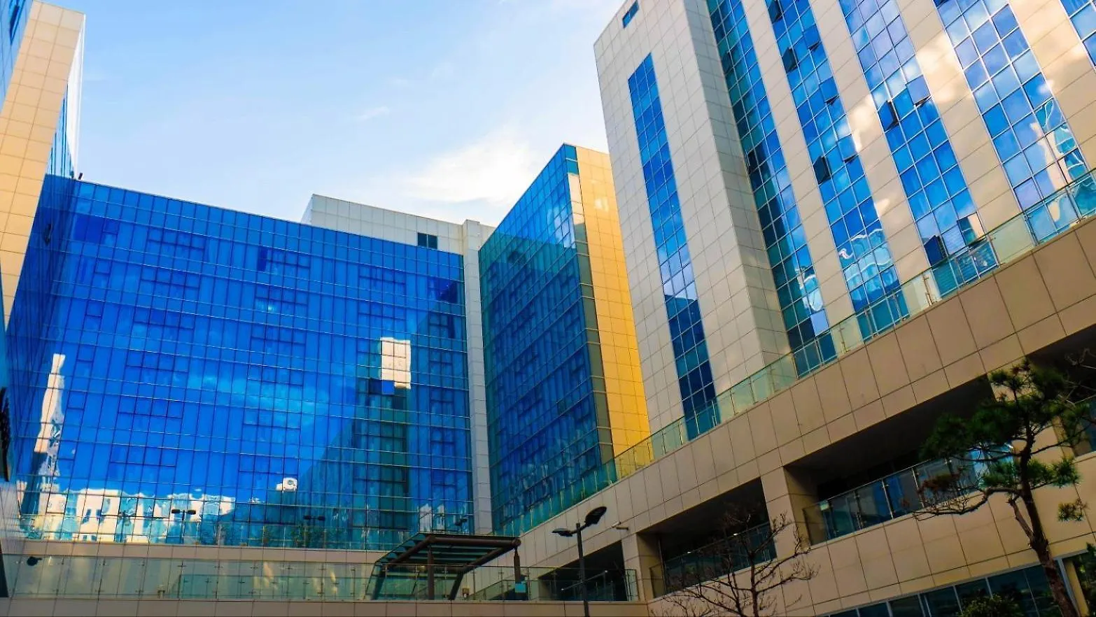 Incheon Airport Global Hotel & Suites Unsu Station