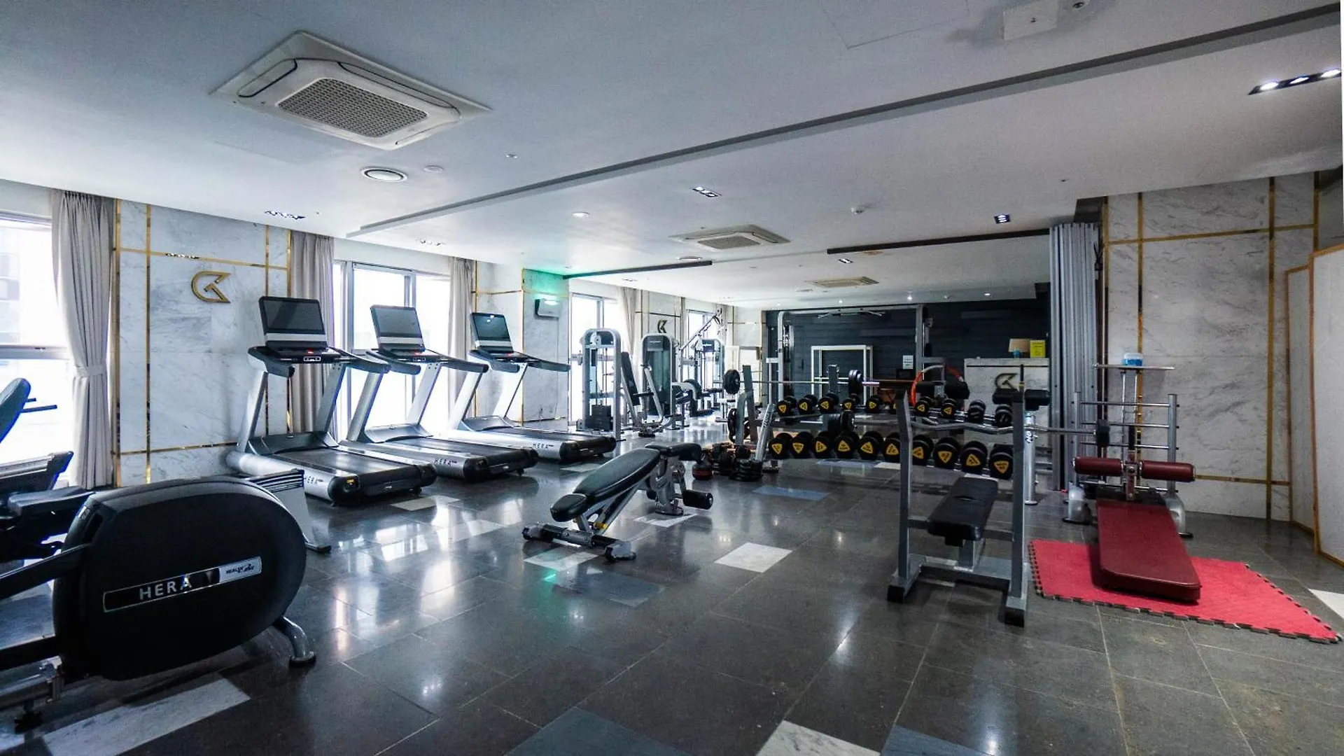 Incheon Airport Global Hotel & Suites Unsu Station