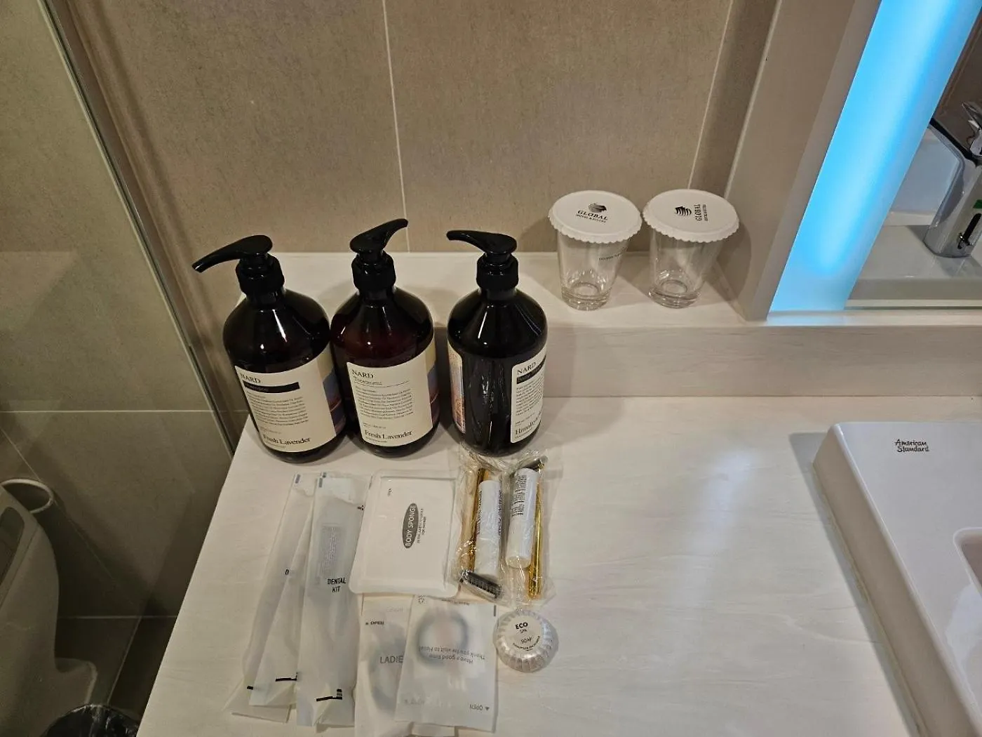 Incheon Airport Global Hotel & Suites Unsu Station 0*,