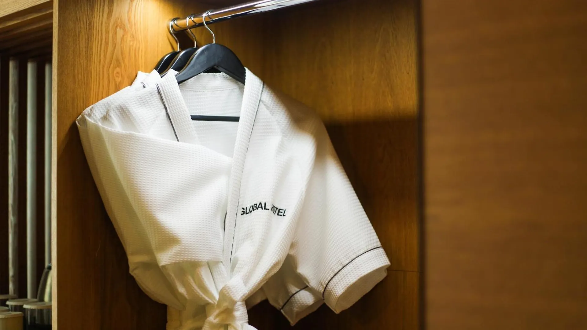 Incheon Airport Global Hotel & Suites Unsu Station